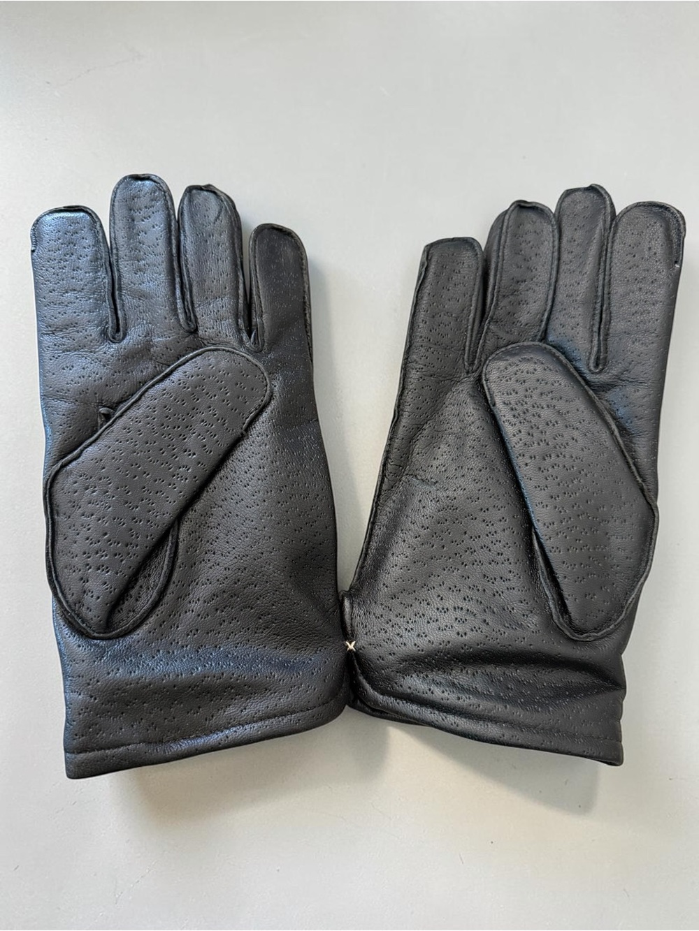 Vintage Black Leather Shearling Gloves Perforated (Read)